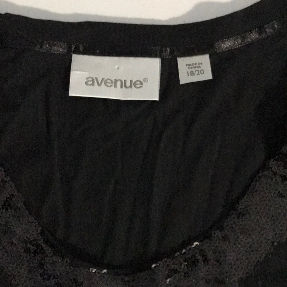 Shirt - Picture 2 of 4
